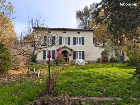 maison 5 pièces 137 m²