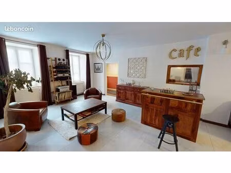 maison 9 pièces 277 m²