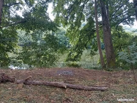 terrain de loisirs au bord de la moselle