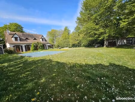 propriété 6 pièces 174 m²