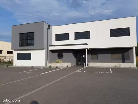 bureau 365 m2 avec parking