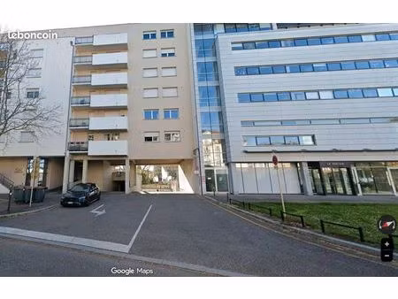 place de parking en sous-sol nouveau bassin