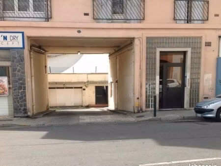 place de parking entre st michel st agne empalot sécurisée