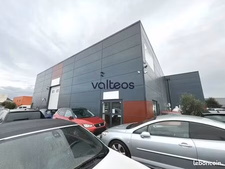 local d'activité 385 m²