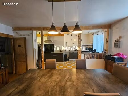 maison 6 pièces 200 m²