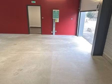 local commercial 98m²