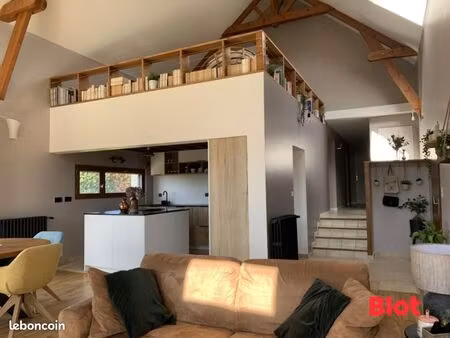 maison 6 pièces 144 m²