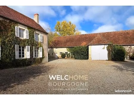 propriété 12 pièces 388 m²