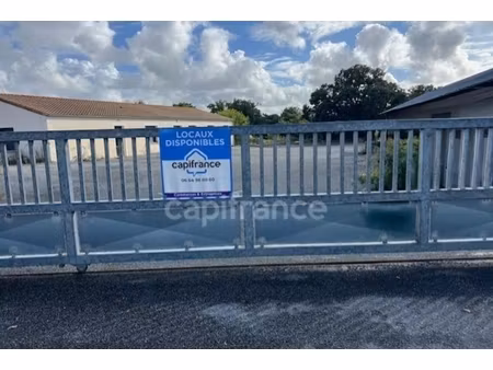 a proximité de saintes (17100) ensemble immobilier à vendre