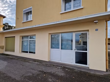 a louer local commercial de 135m2 sur bourg-en-bresse