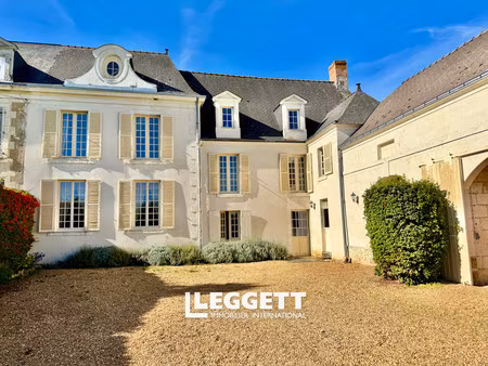 château 7 pièce(s)  les bois d'anjou