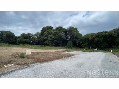terrain auray/brech 413 m2