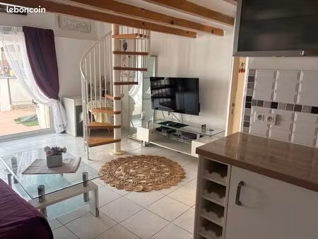 duplex à 2 pas de la mer