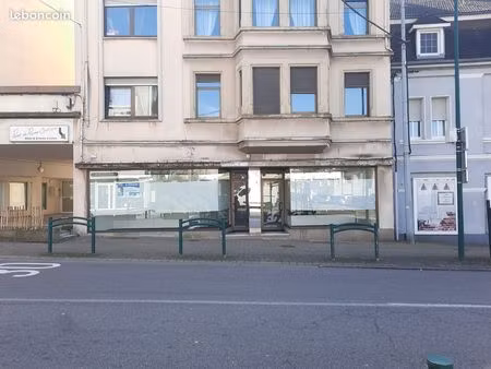 local commercial / bureaux / centre médical – emplacement stratégique