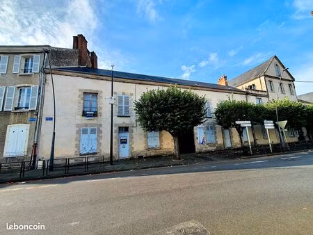 immeuble 14 pièces 450 m²