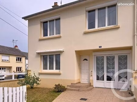 maison de ville 5 pièces 82 m²