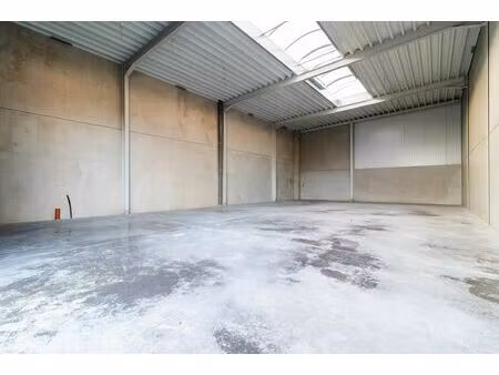 surface industrielle à louer à rue de mettet 111 florennes (vbd61677)