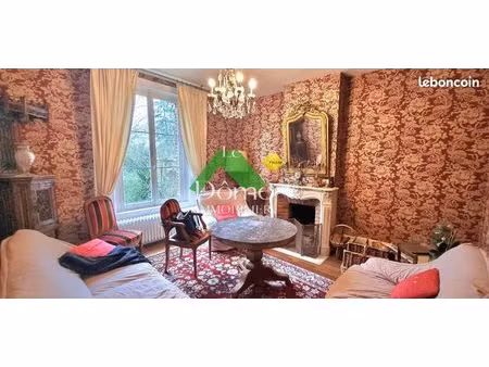 maison 13 pièces 313 m²