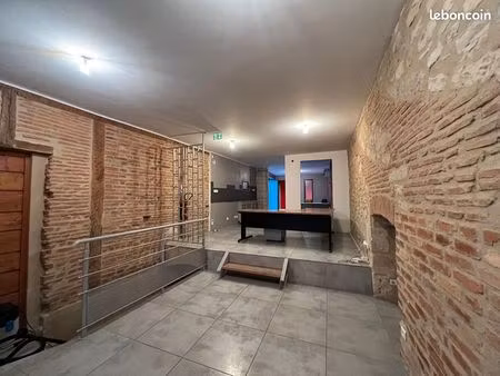 local commercial 68 m² nevers