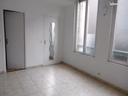 plailly studio parking prive village de campagne parc asterix  après roissy