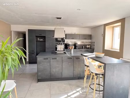 maison 5 pièces 164 m²