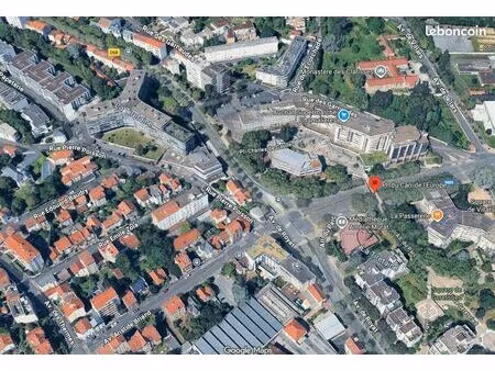 local commercial 131 m²