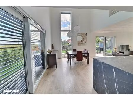 maison 6 pièces 140 m²