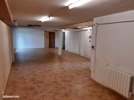 a louer local commercial