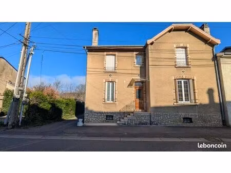 maison 6 pièces 208 m²