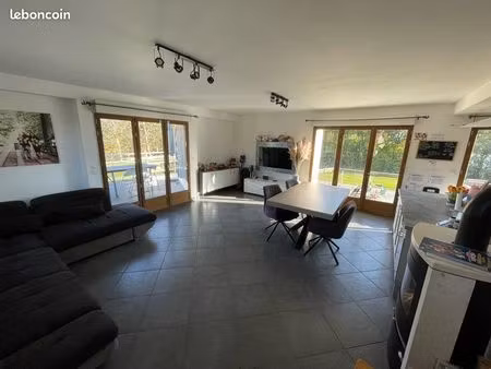 maison familiale rénovée – 4 chambres – petit jardin – quartier recherché à reignier-esery