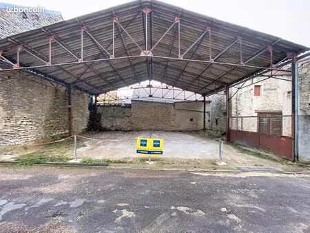 local 131 m² gemeaux