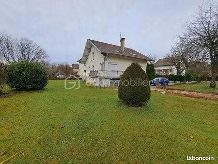 maison 9 pièces 160 m²