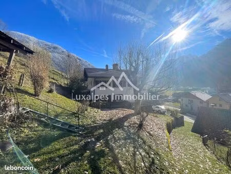 maison à fort potentiel dans un hameau calme et ensoleillé de thônes
