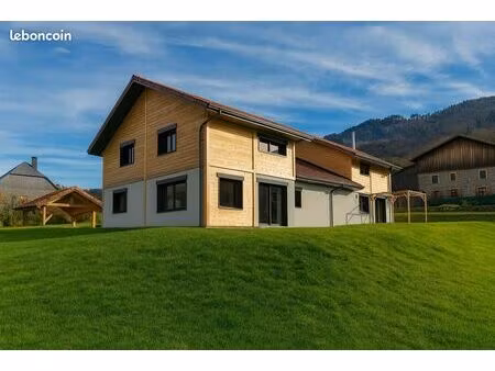 chalet 6 pièces 140 m²