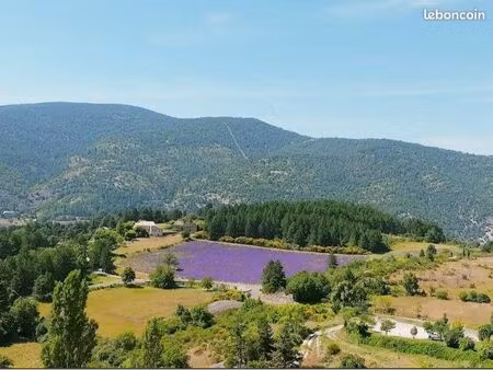 terrain d’exception avec permis accordé sur les hauteurs d’aurel (84390)  en provence