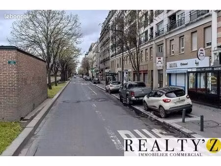 local commercial 178 m²