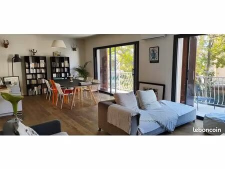 location appartement meublé 3 chambres 122m2 avec terrasse centre ville du pradet proche d