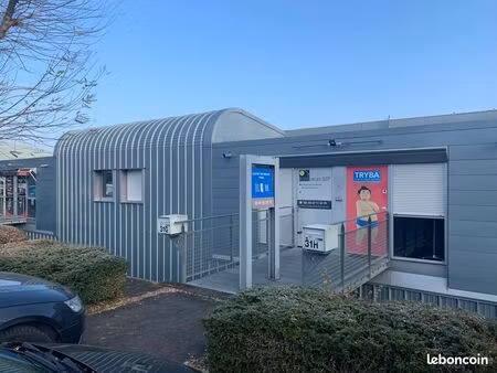 local d'activité + bureaux