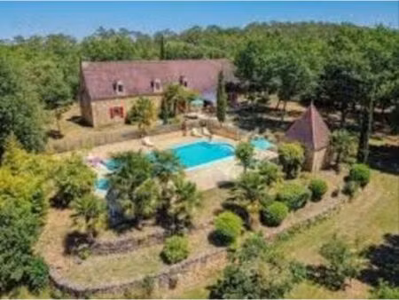 propriété en pierre d'exception restaurée avec piscine  1 2 ha proche sarlat