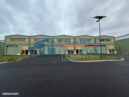 local bureaux 1 916 m²