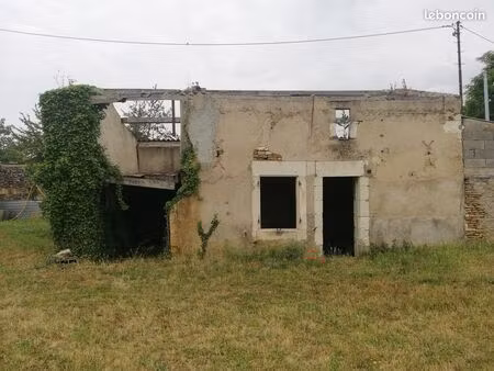 petite maison en ruine