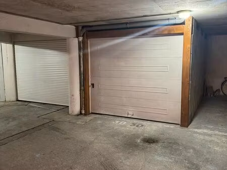 garage sécurisé en sous-sol