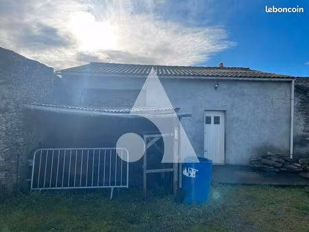 bâtiment 2 pièces 68 m²