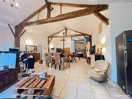 grange 4 pièces 200 m²