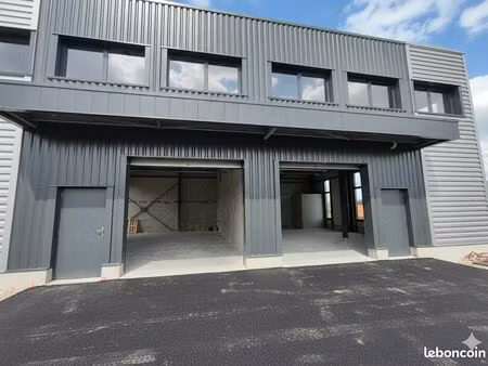 local d'activite 133 m² les abrets