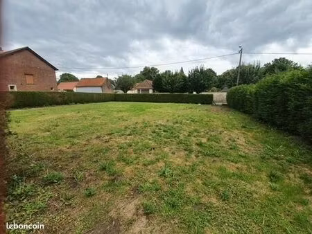 terrain 1052 m² saint-maxent