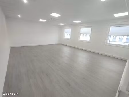 bureaux 207 m² saint quentin fallavier