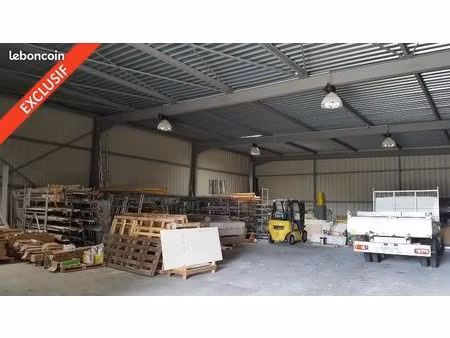 local d'activité 471 m²