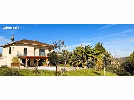 maison 6 pièces 145 m²