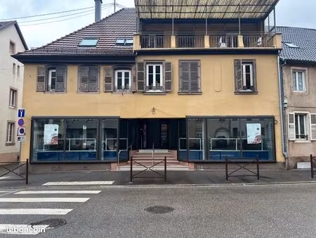 local commercial 90 m²